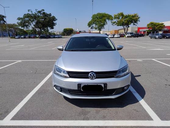 VOLKSWAGEN JETTA 2.0 COMFORTLINE FLEX 4P TIPTRONIC